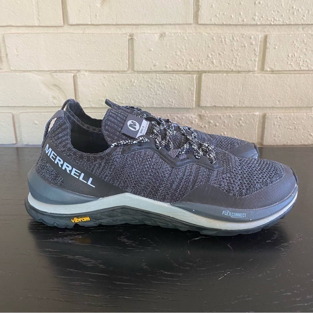 Merrell Mag-9 Knit Trainer Women's Size 8 Vibram Trail Running Hiking Shoes